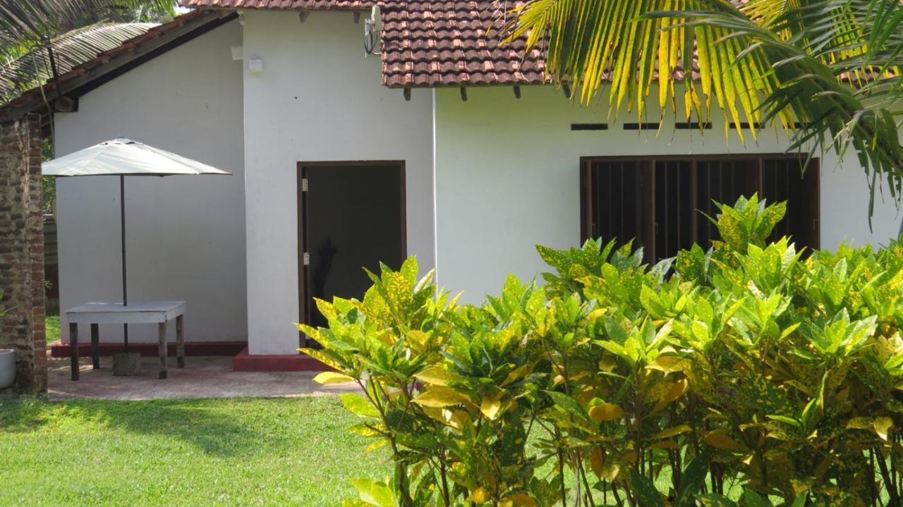 Mendis cottage Weligama Esterno foto